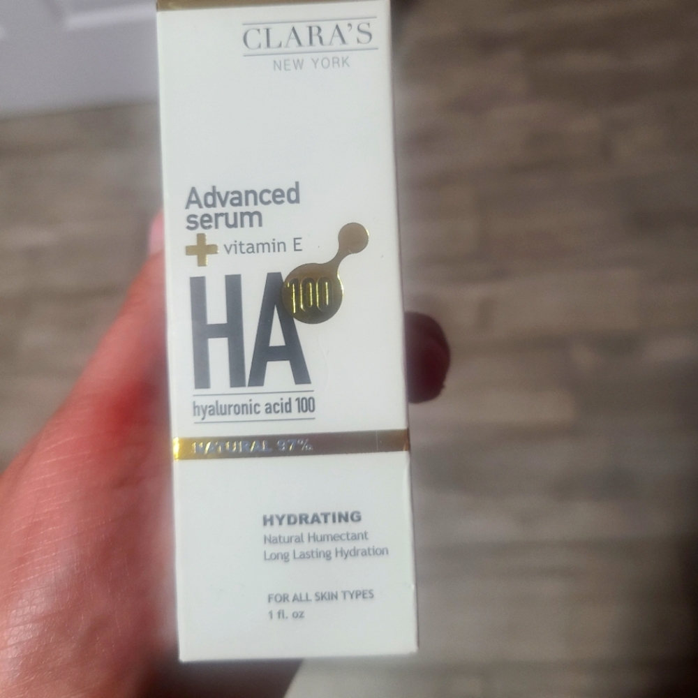 Clara's advanced hydrating hyaluro ice acid 100 serum